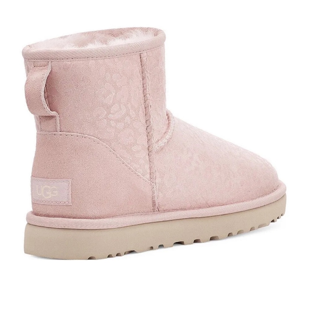 Like new Rare Snow Leopard Mini Ugg